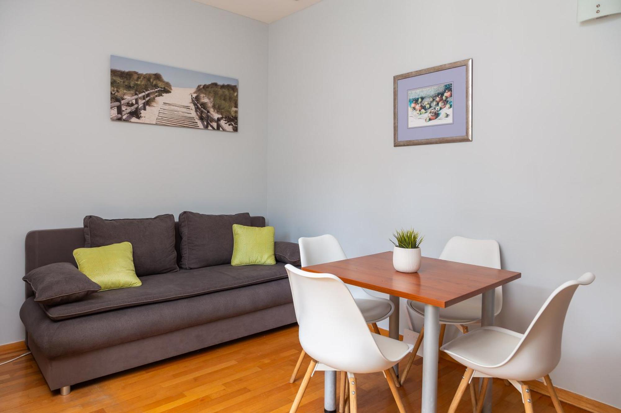 Brkic Apartments With Private Parking Макарська Номер фото